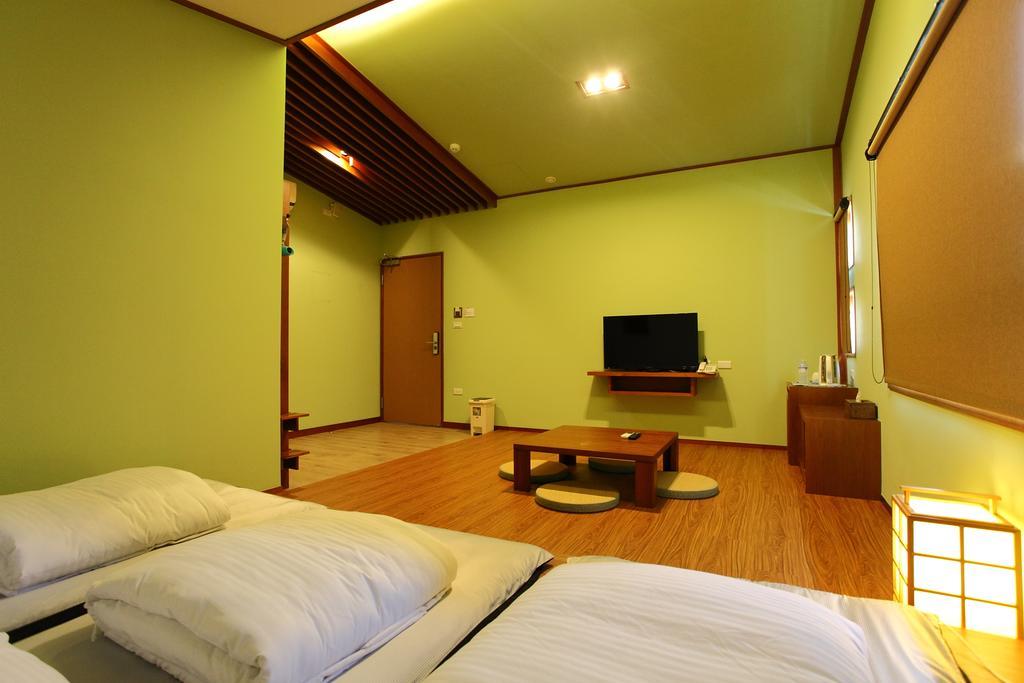 Toutsu Gyoen Donggang Bagian luar foto
